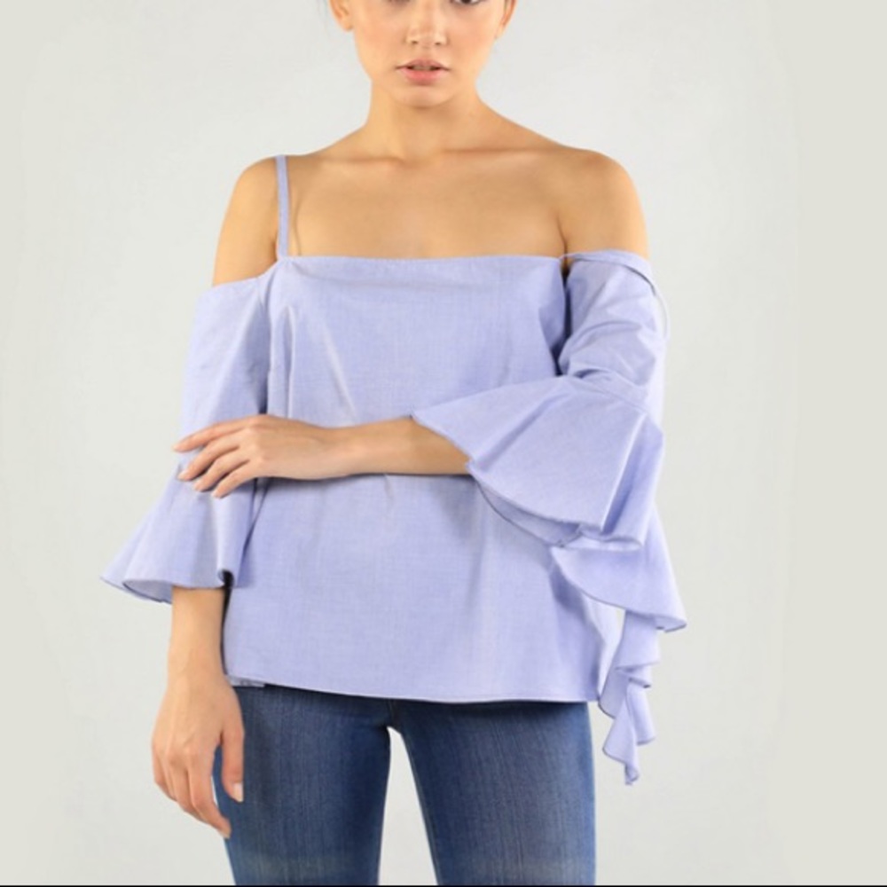Light blue off-the-shoulder sleeve flounce top
